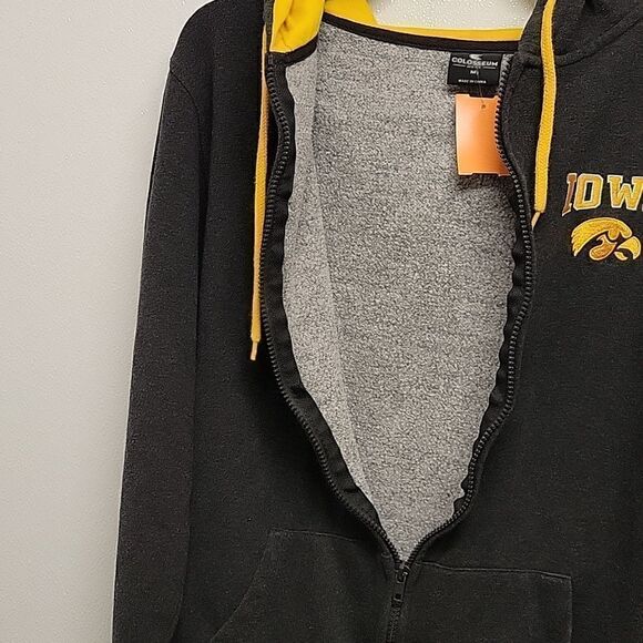 Iowa Hawkeyes sweatshirt - Picture 6 of 6